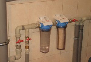 Установка проточного фильтра для воды в Перми