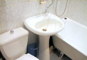 Установка раковины тюльпан в ванной в Перми